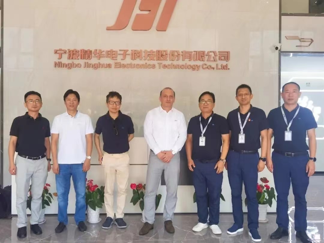 愛(ài)德夏汽車零部件有限公司董事長(zhǎng)一行蒞臨我司考察調(diào)研(圖1)