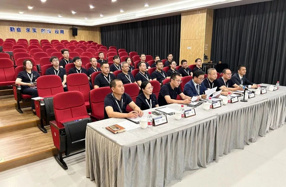 精華股份第四屆董事會第一次會議、第四屆監(jiān)事會第一次會議圓滿召開(圖1)