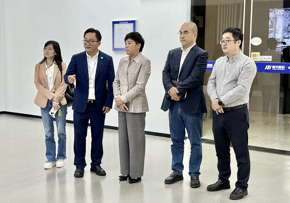 寧波市委統(tǒng)戰(zhàn)部副部長、市工商聯(lián)黨組書記王建云一行蒞臨我司走訪調(diào)研(圖1)